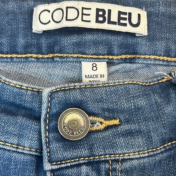 Code Bleu Chelsea Bermuda Raw Hem Denim Shorts Size 8 - Picture 3 of 10